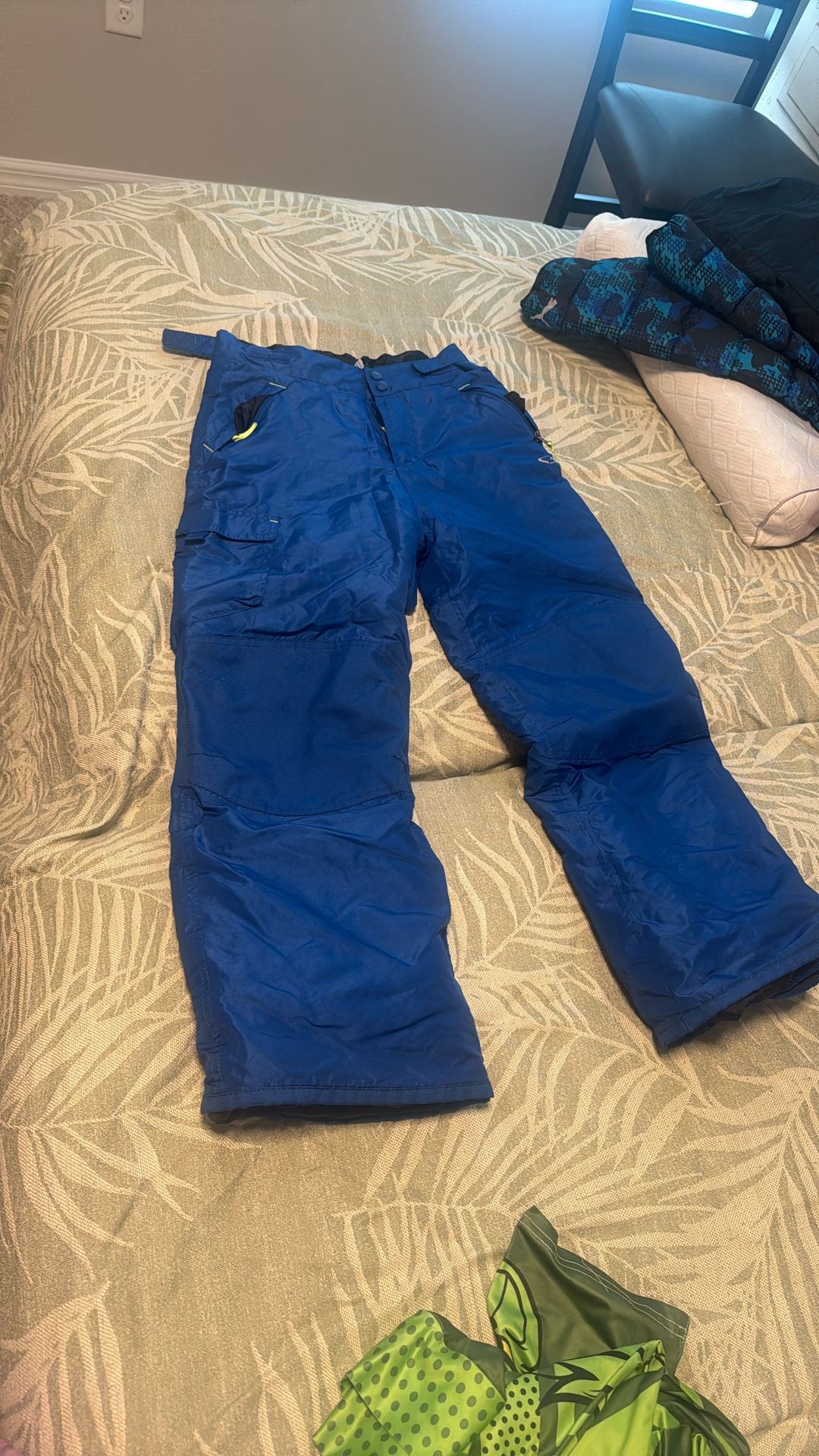 Youth (L) ski pants