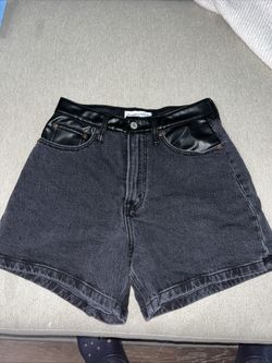 Women’s  Shorts Size 27 