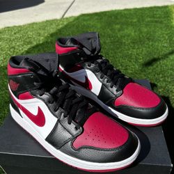 Air Jordan 1 Mid