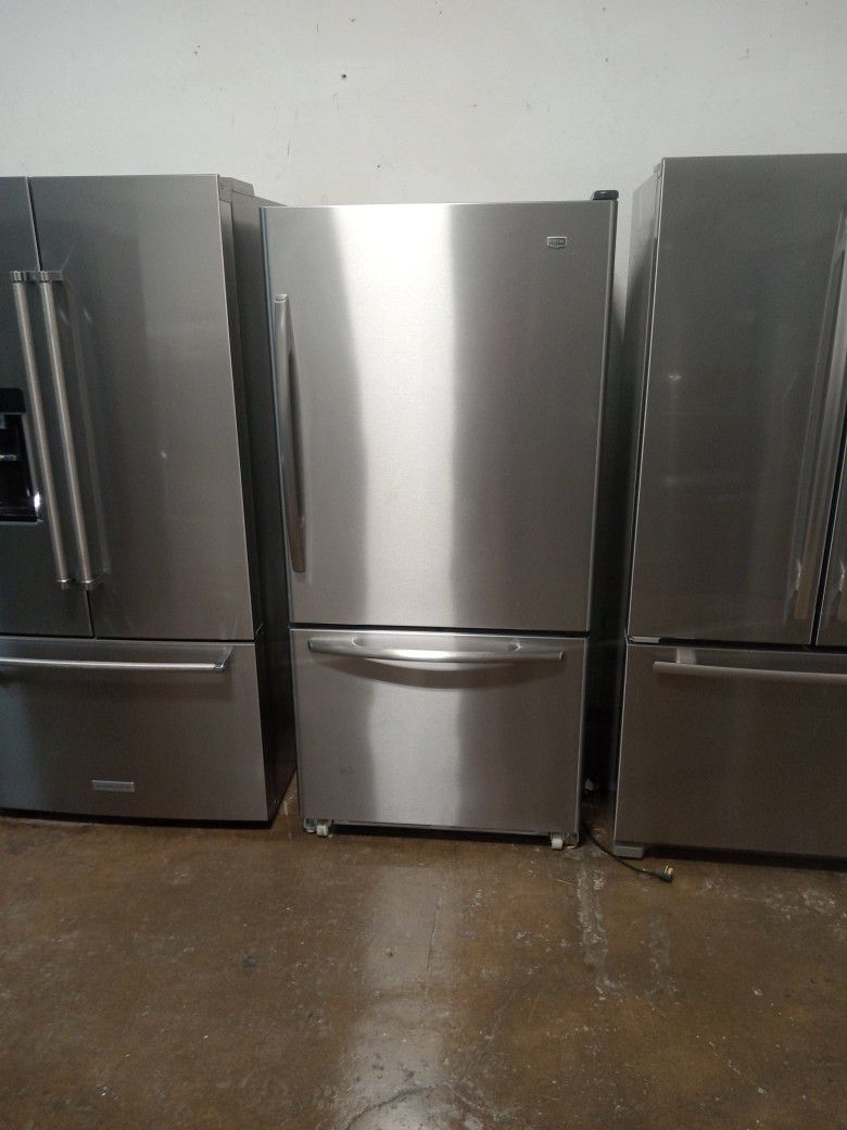 Maytag 18 Cubic Foot Bottom Freezer Pull Out Stainless Steel With Ice Maker Free Delivery Vancouver Area