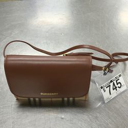 BURBERRY PURSE