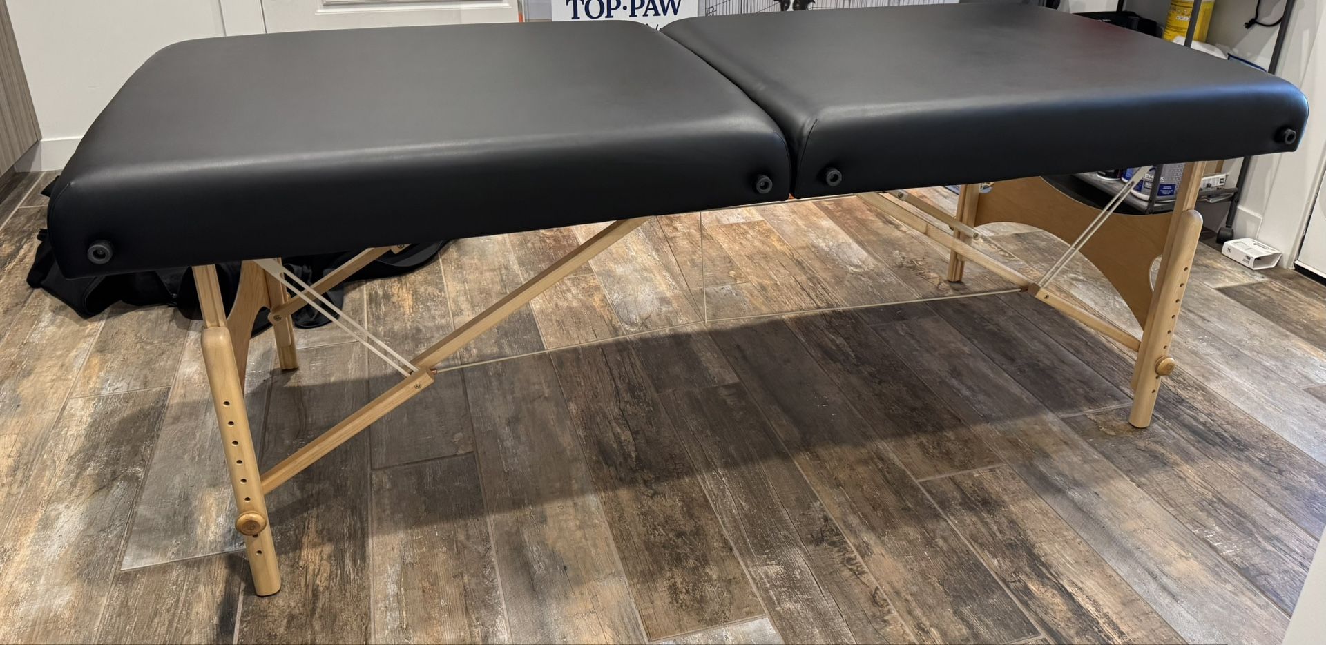 Massage Table Portable with 450 Lb capacity by Oakworks