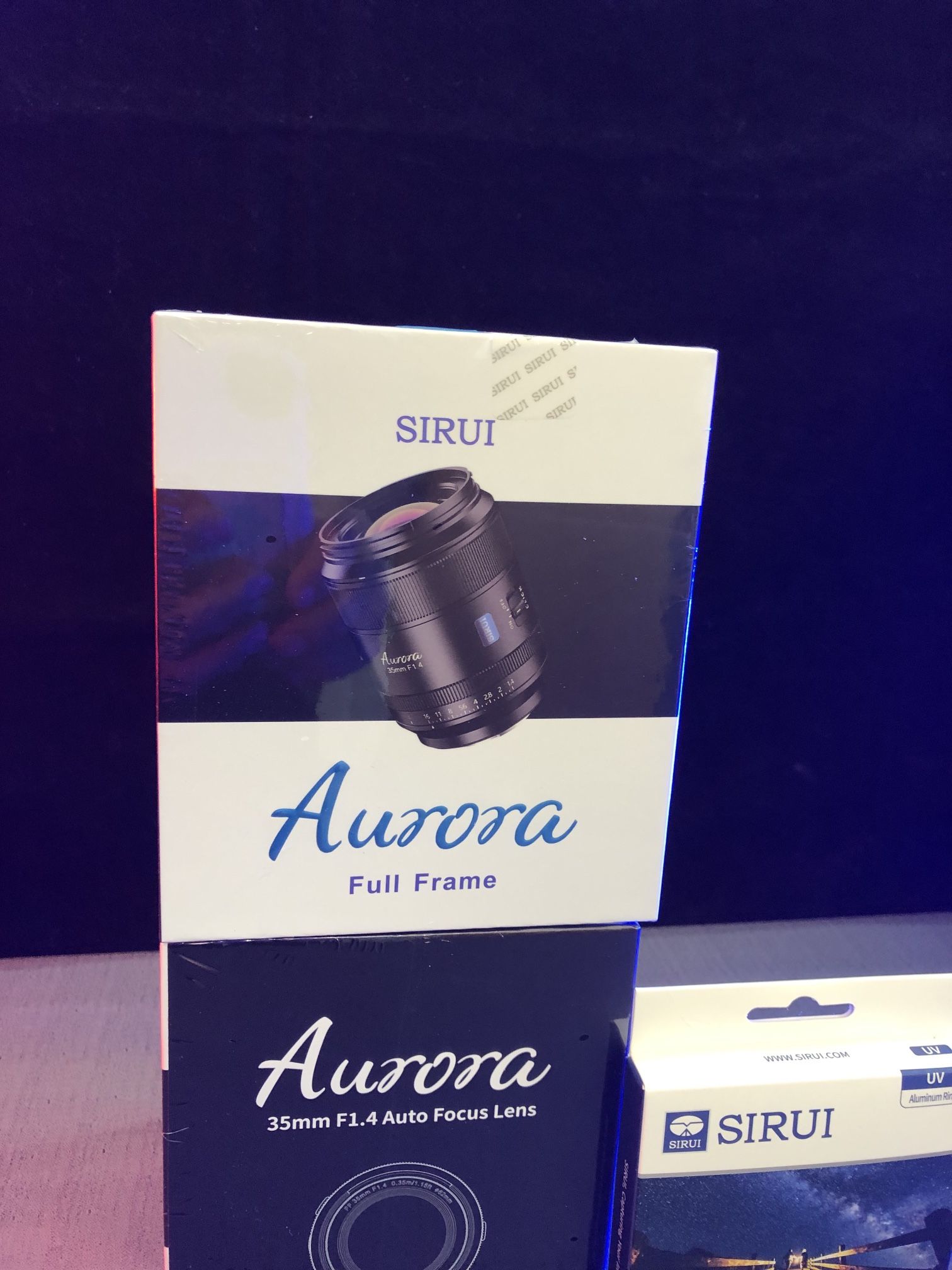 Sirui Aurora 35mm f/1.4 Lens Full Frame AF/MF Switch