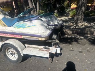 JET SKIS