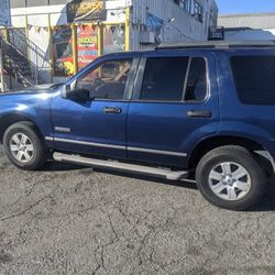 2005 Ford Explorer