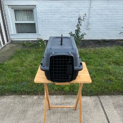Great Choice Portable Plastic Pet Kennel & Crate