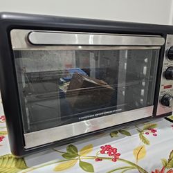 Hamilton Beach XL Countertop Oven with Convection. 