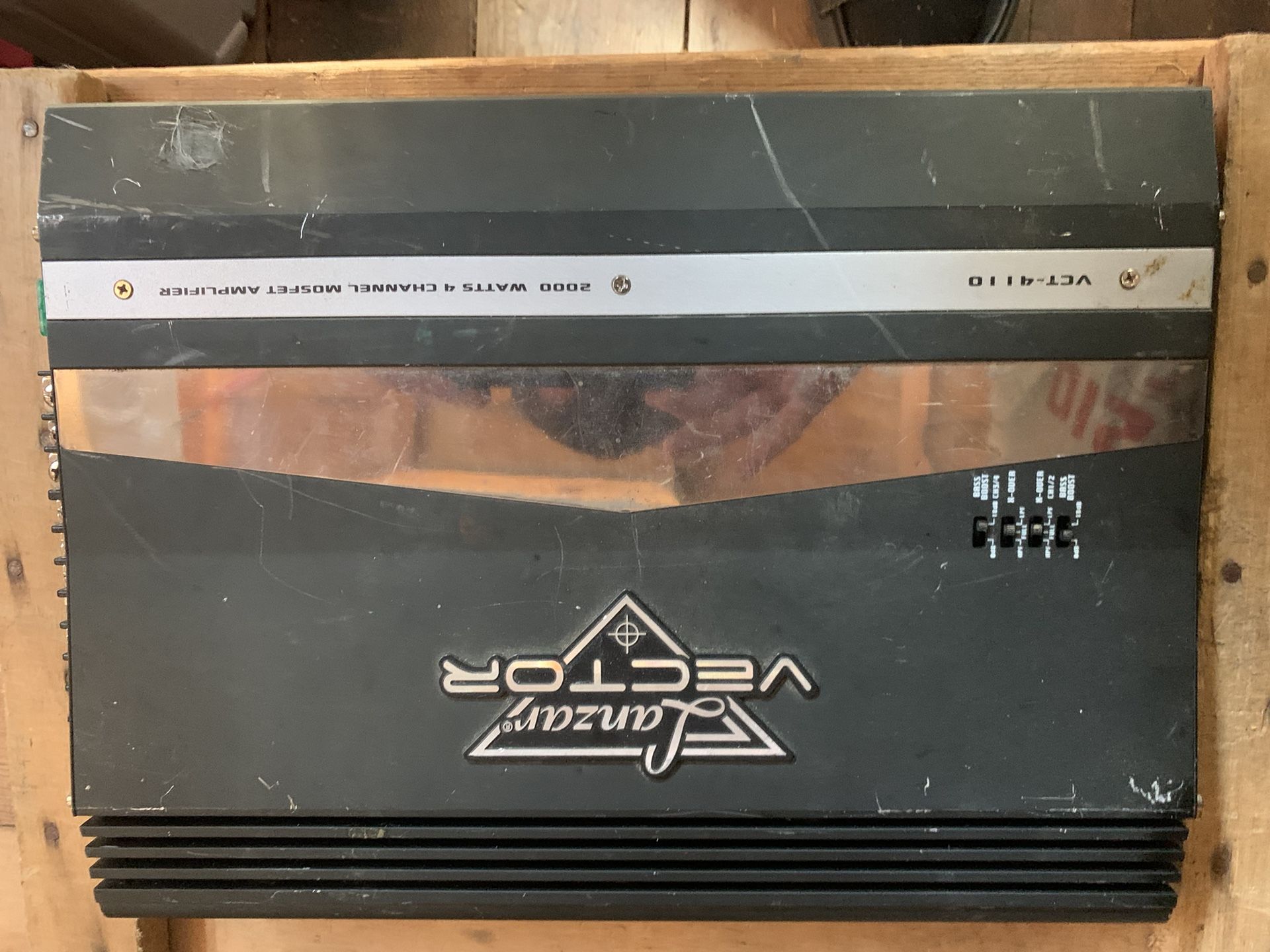 Lansar Vector 2000 Watt 4 Channel Amp..