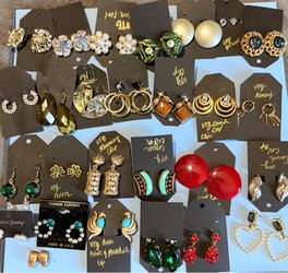 Earring lot vintage to modern 26 pairs