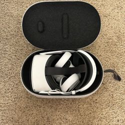 Meta Quest 2 With Case And Extra Battery