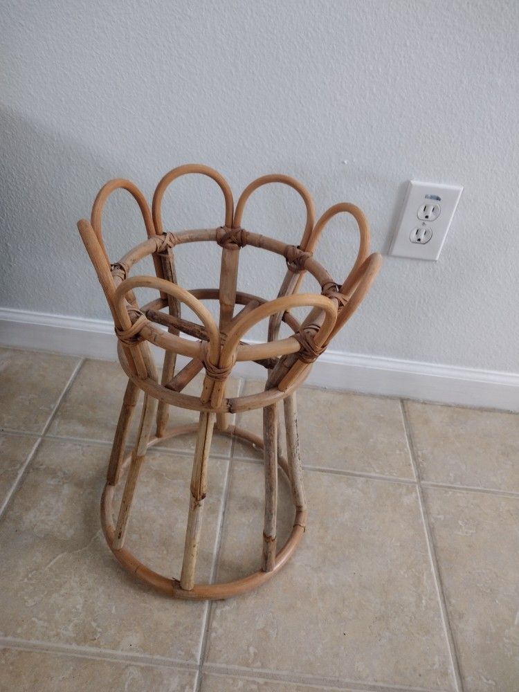 Beautiful Hand-made Bamboo Planter Pot Stand