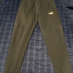Puma Black Sweatpants size M