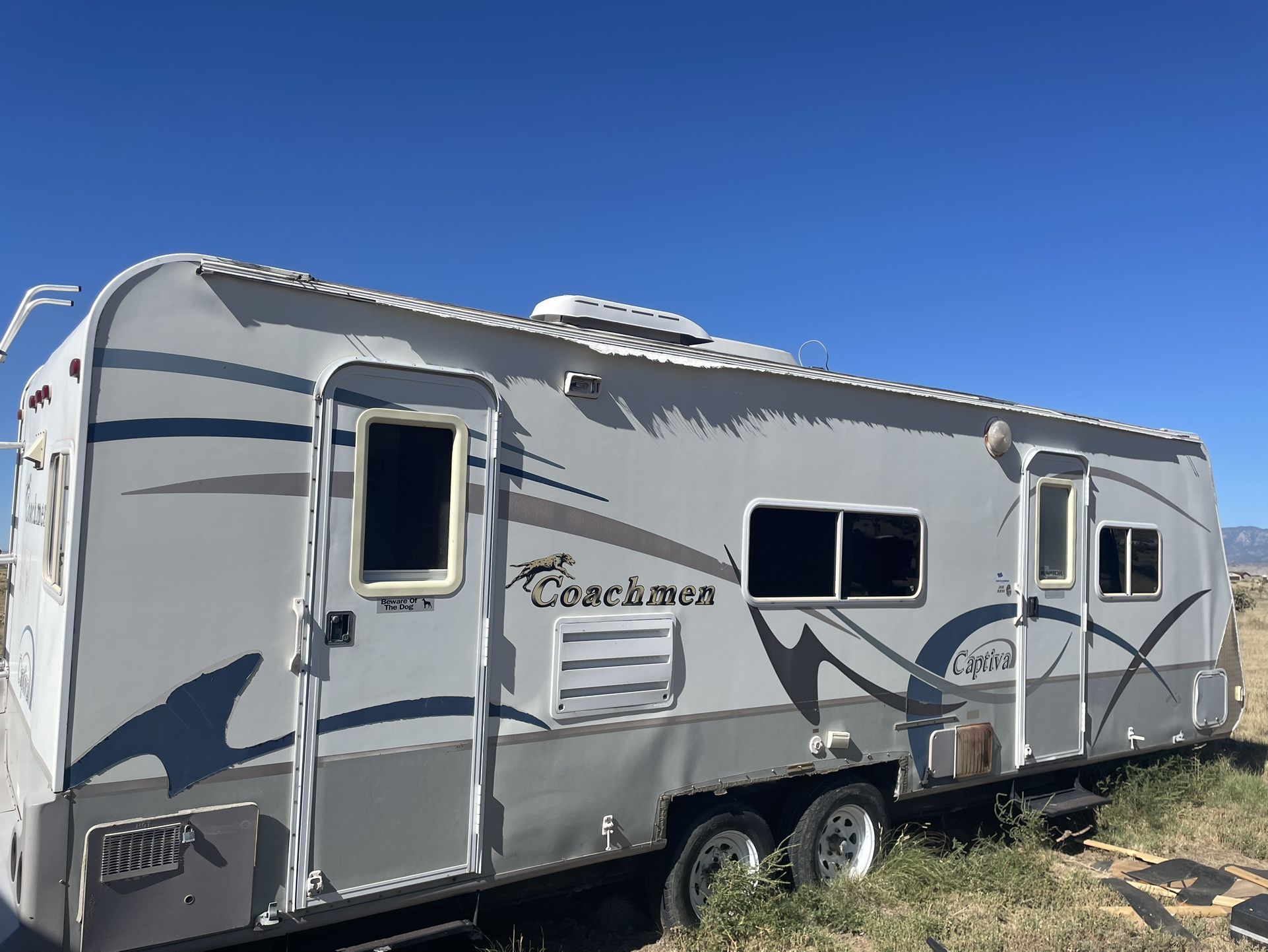 2005 Coachmen Valeria