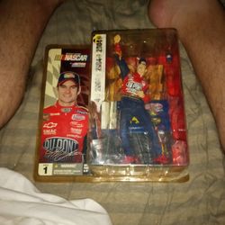 New In Package JEFF GORDON FIGURINE