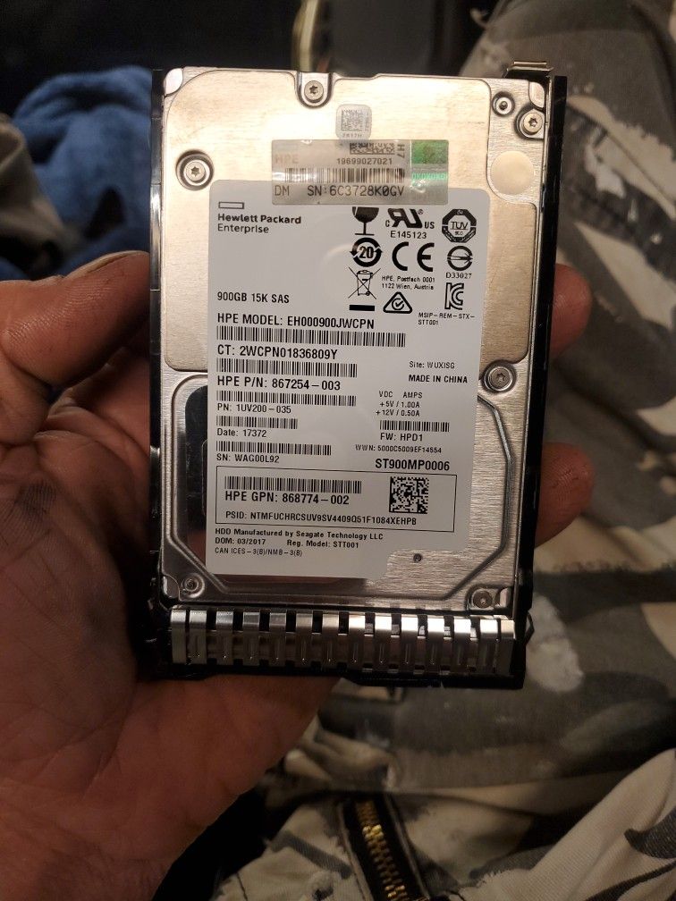 HP 3.5 HARD DRIVE 900GB,15K SPEED!!! Model EH000900JWCPN