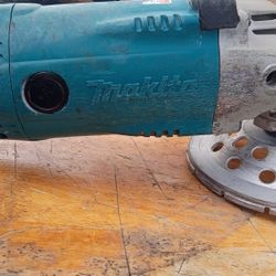 Makita 7 In Angle Grinder 