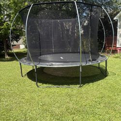 Trampoline 