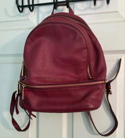 Michael Kors Burgundy Pebbled Backpack Gold Hardware Women's Zip Inner Pockets