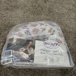 Brand new BOPPY Feeding Pillow