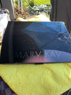 Mary Kay Compact Pro - New