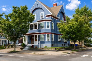 3 Bedroom apt on Broadway Providence