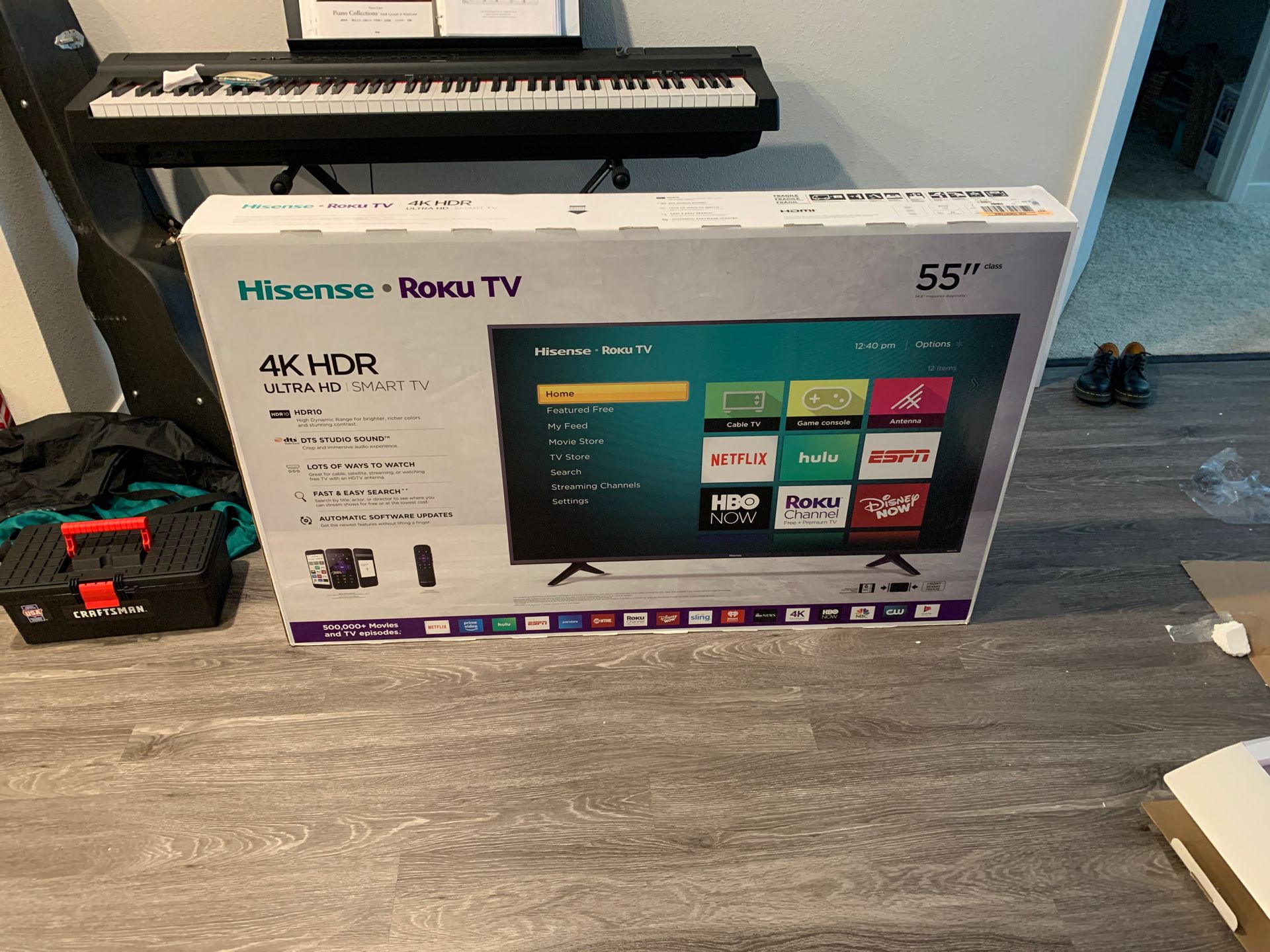 Brand New Hisense 55" R Series 6 Roku Smart TV with HDR, 2160P 4K WIFI 55R6040F