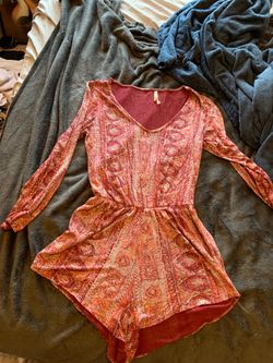 BILLABONG romper! Size L