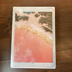 Brand New Apple iPad Pro (10.5-inch, Wi-Fi + Cellular, 64GB