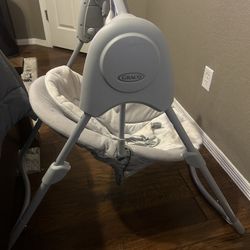 GRACO BABY SWING