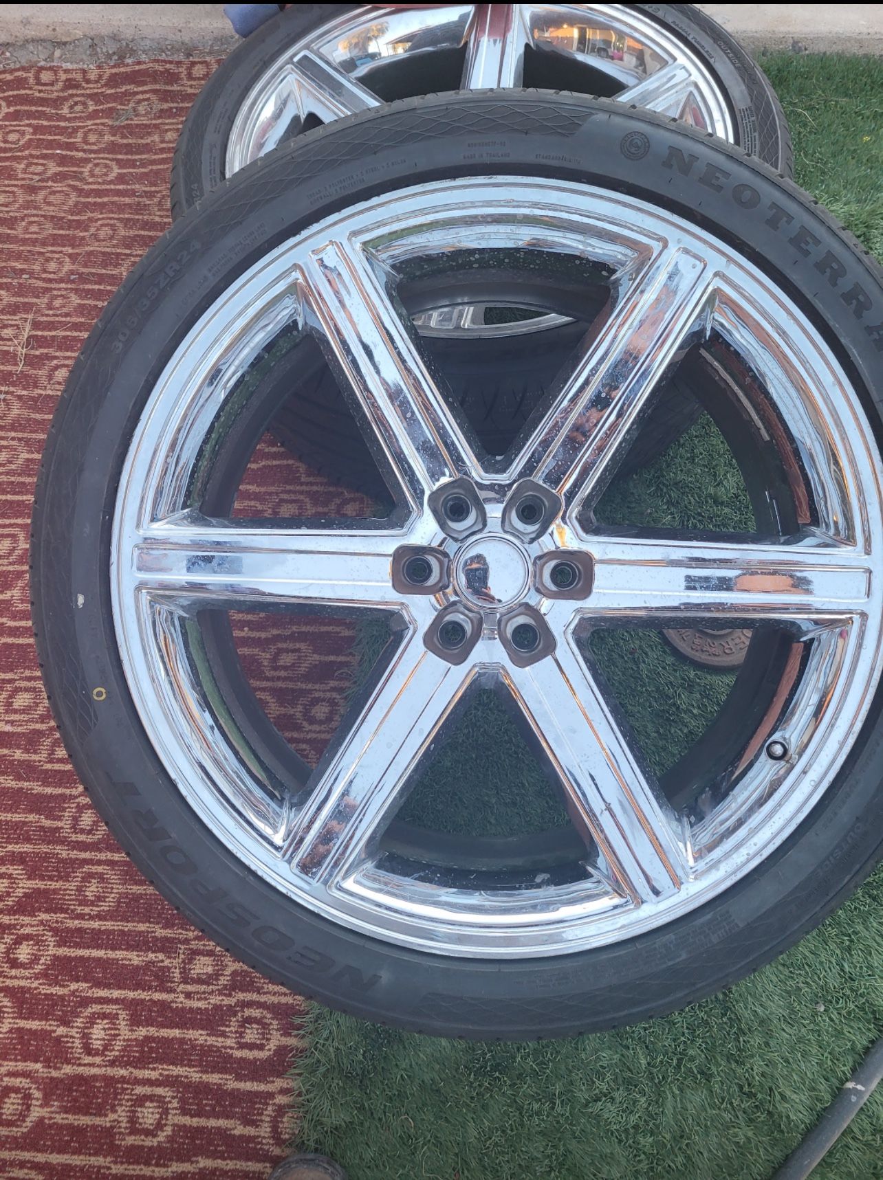 305/35zr24