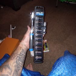 A Half Drive 12 Piece Socket Set