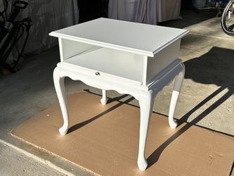 Refinished White Queen Anne Table w/ Pull Out Tray