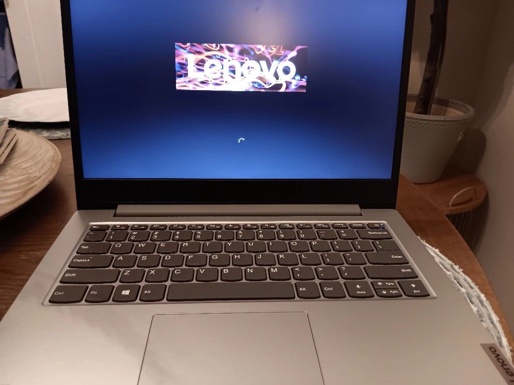 LENOVO LAPTOP COMPUTER 