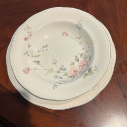 Mikasa 8 Place Dinner Place Setting