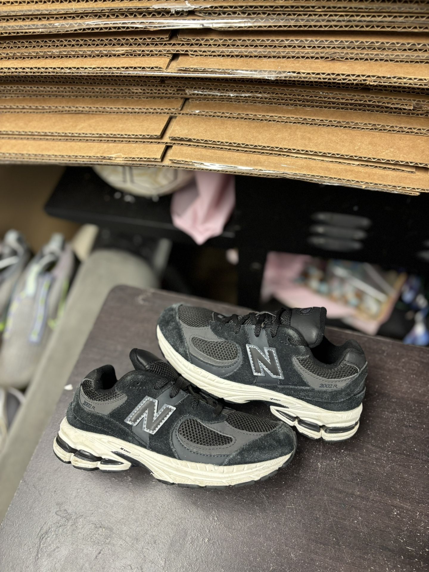 New Balance 2002r Black GS 