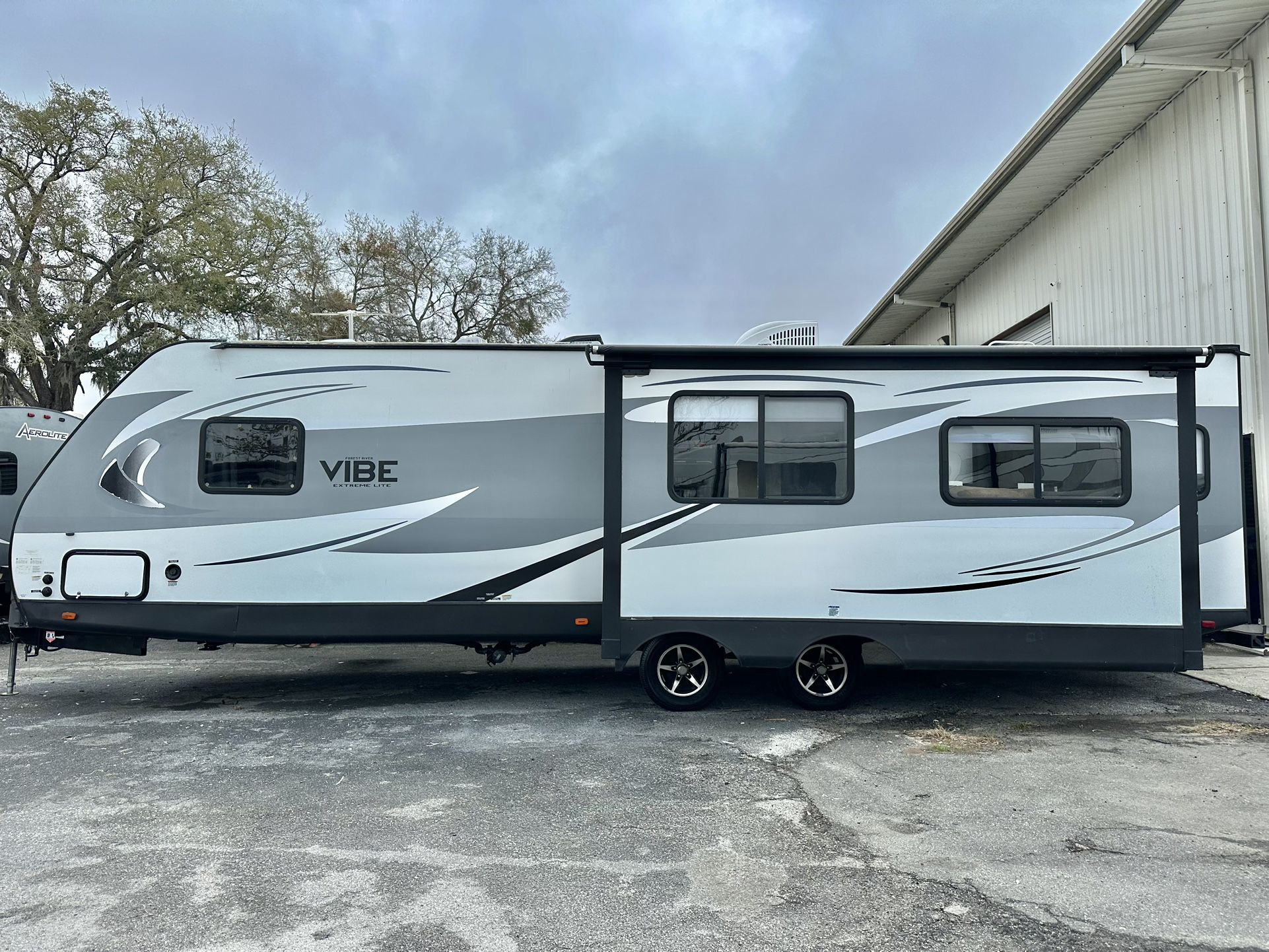 2017 Forest River Vibe 277RLS