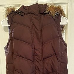 Gap Chocolate Brown Hooded Puffer Vest**Open To Reasonable Offers 