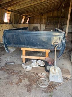 8’ Chevy square body bed