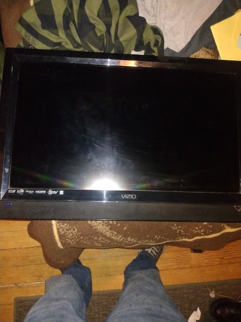 32 Inch Vizio TV 