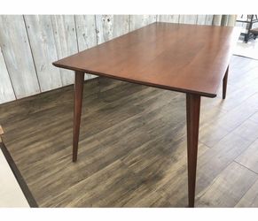 NEW ACME Damica Walnut Dining Table – Model DN04025 – Sealed in Box