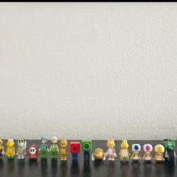Super Mario K’nex Minifigures & Sets.