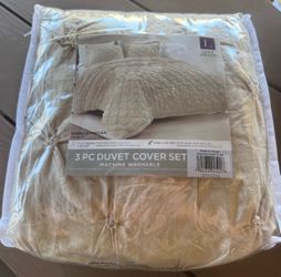New 3 Piece Pintuck Textured Duvet Cover Set - King - Wheat Color