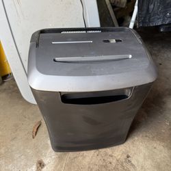 Paper shredder
