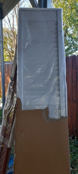 2 BIFOLD DOOR  NEW  STILL IN WRAPPED..ONE SIZE 32 ×80  AND 1 SIZE 24 ×80