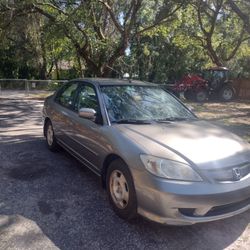 05 Honda Civic Hybrid Very Nice For Year N Runs Great 