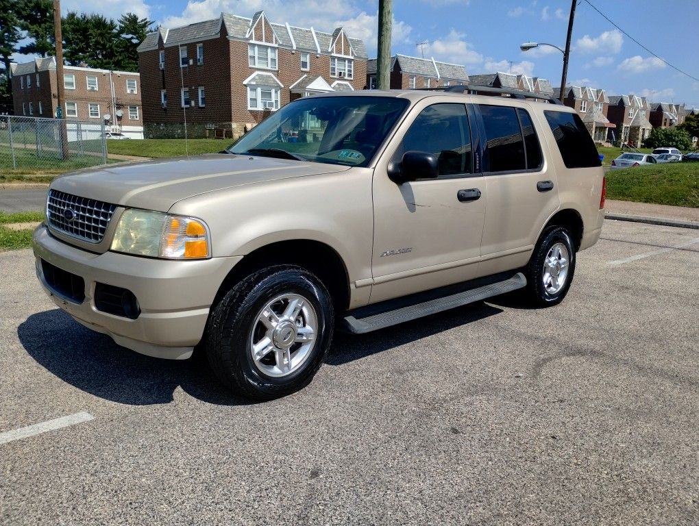 2005 Ford Explorer