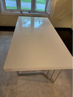 Modern dining table