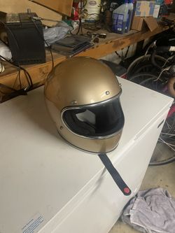 Motorcycle helmet