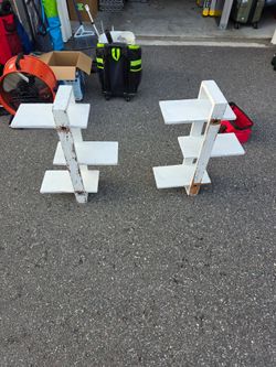 Floating shelves