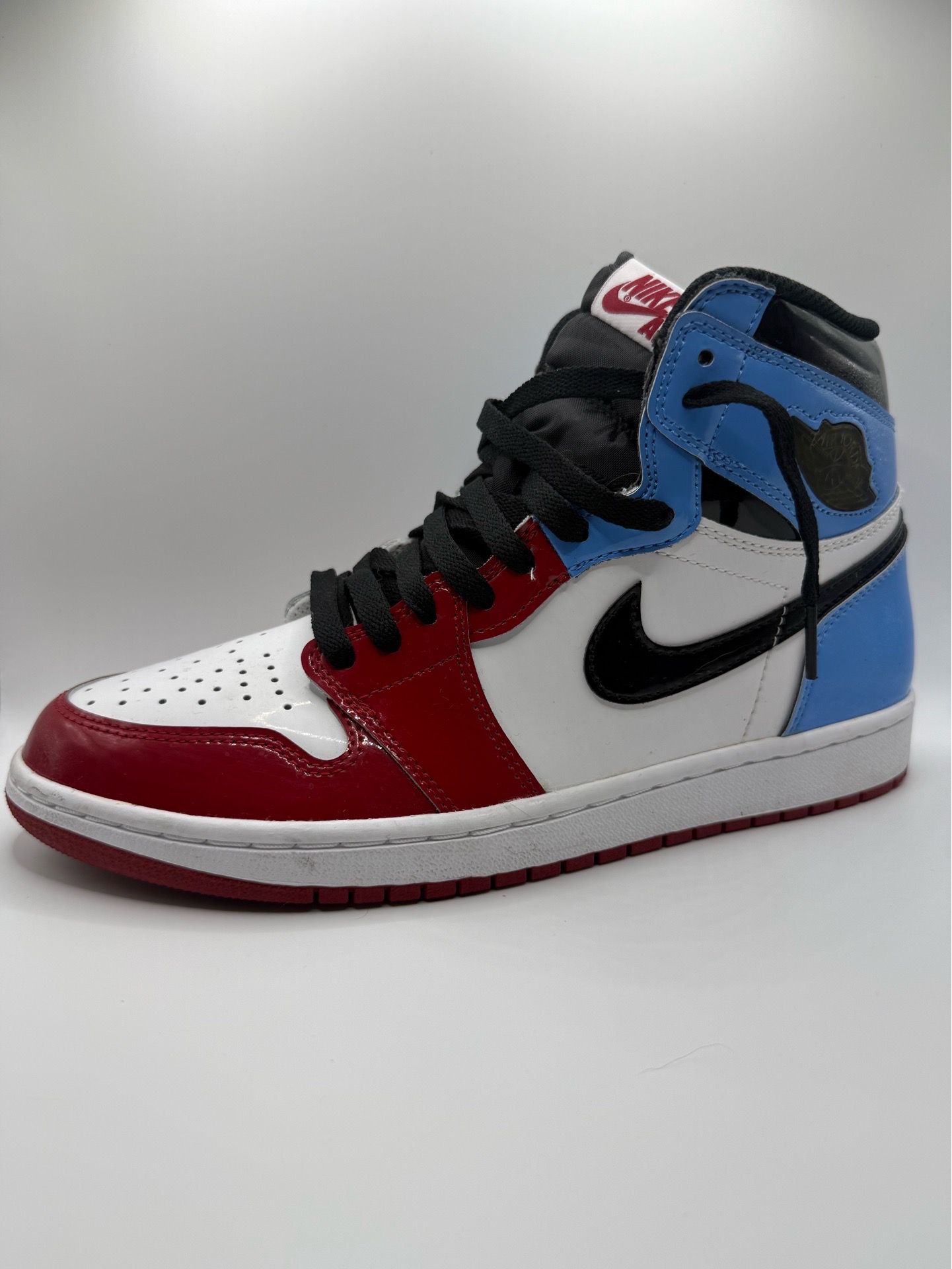 9M - Jordan 1 Retro High Fearless UNC Chicago